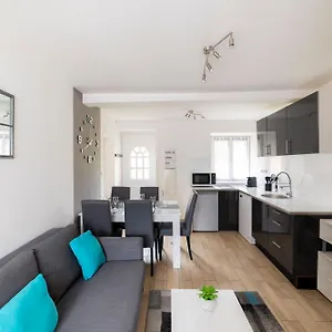 https://joli-t3-a-proximite-de-la-gare-et-du-telecabine.fr-provencehotel.com